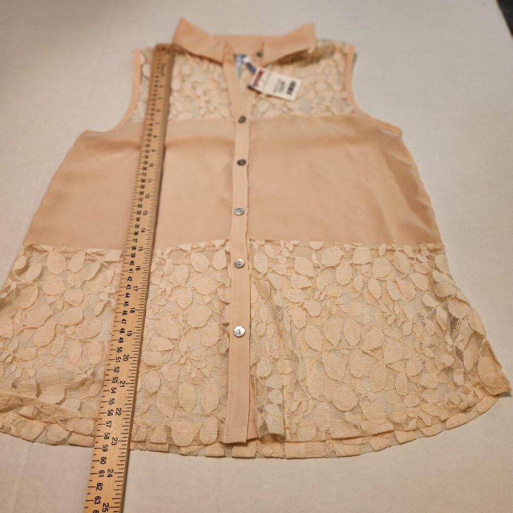 ❤️ 4/$20 NWT Event sleeveless top Women's medium button-up lace tank top Light - Picture 5 of 12
